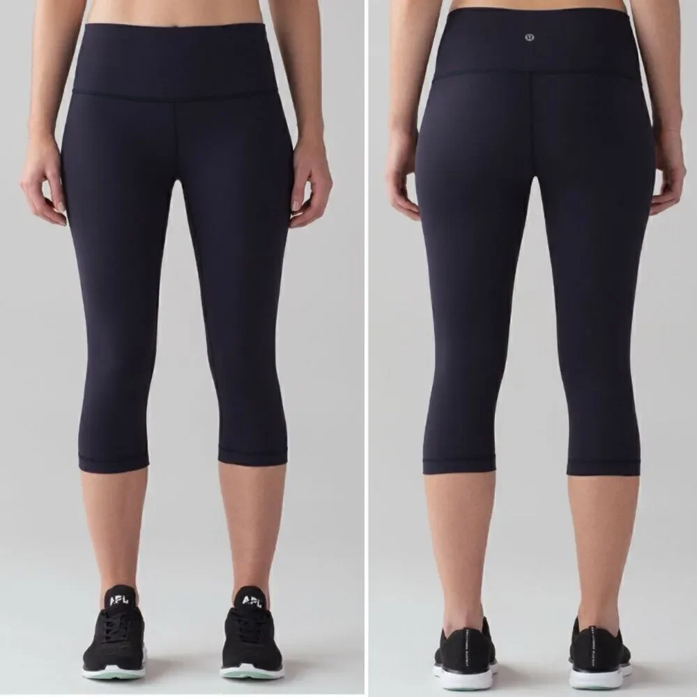 LULULEMON Wunder Under Midnight Navy Hi-Rise 1/2 Tight 17” Inseam Size 2 W6AIOS